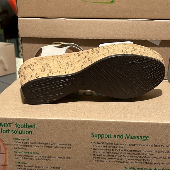 Naot Summer Leather Platform Wedge in white and Ivory - Picture 3 of 3